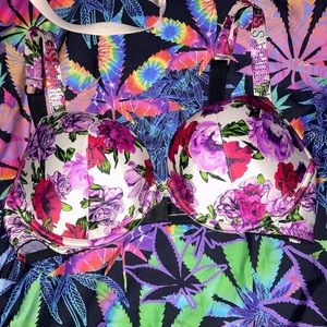 Victoria’s Secret Very Sexy push up bra